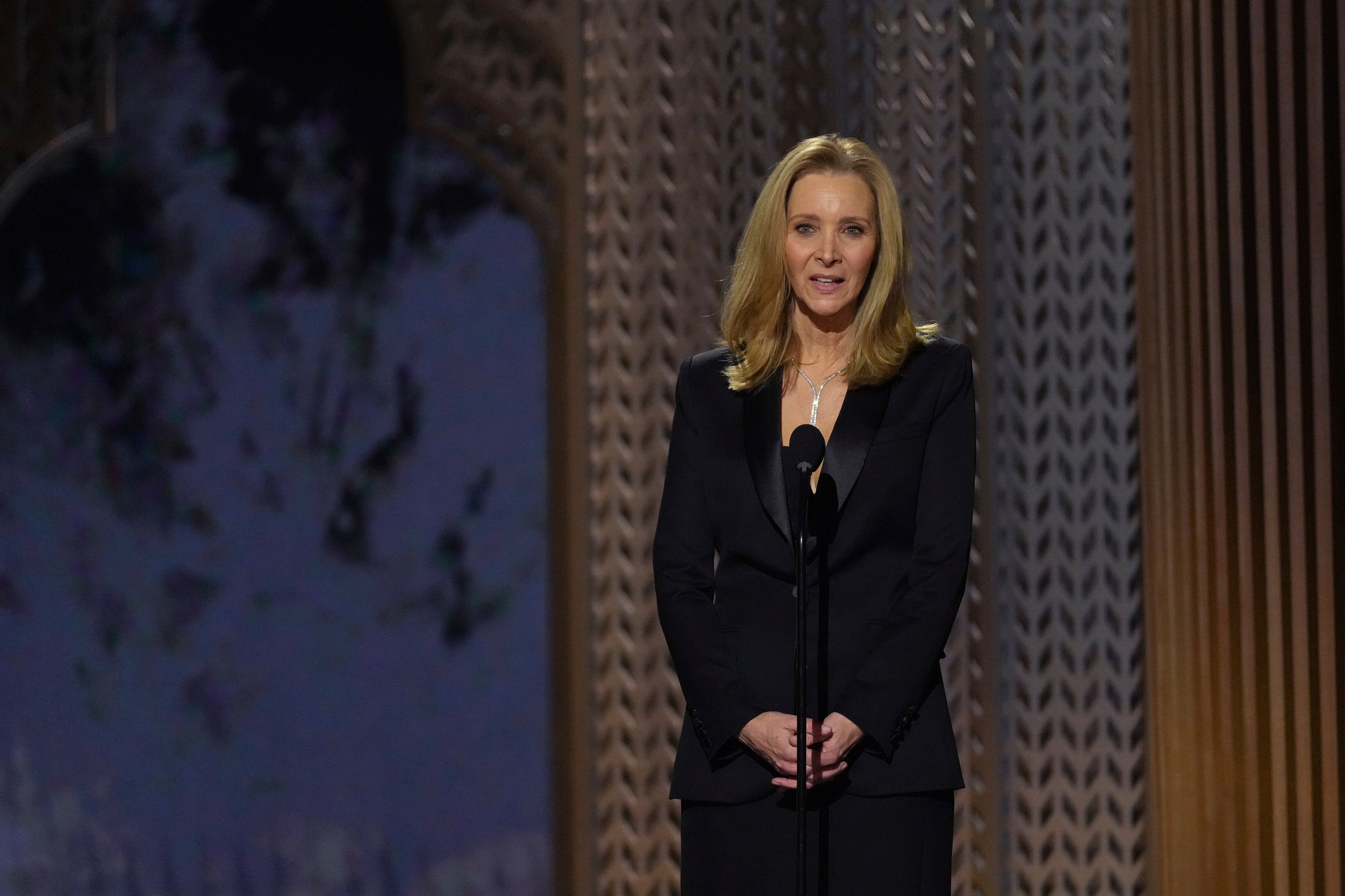 Lisa Kudrow Calls Out 'Mean Stuff' That Went On Behind The Scenes Of Friends