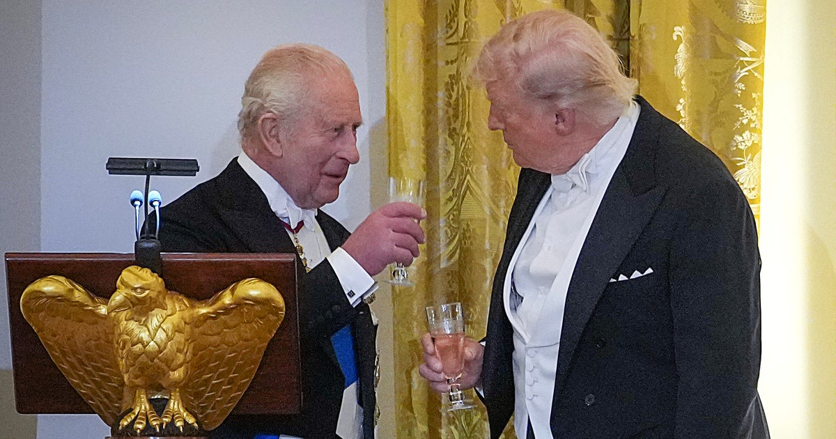 https://img.huffingtonpost.com/asset/69f1e0531400003ed5ecba2d.jpeg?cache=9PRafZsQtJ&ops=1200_630
