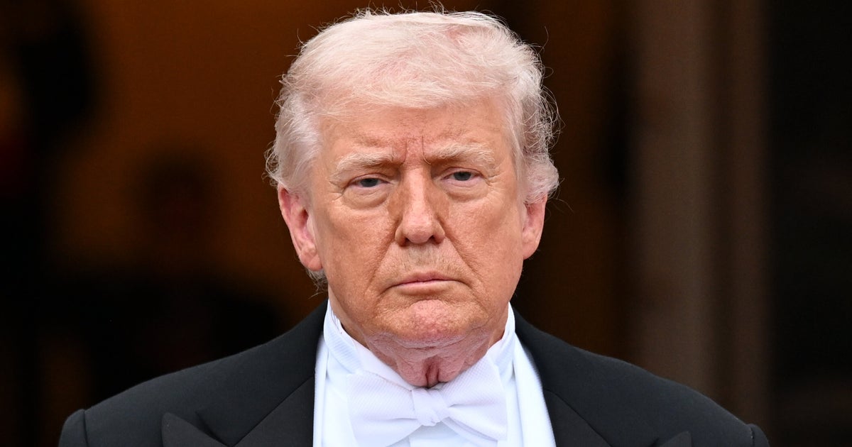 Trump Is Swimming Well 'Underwater' On Americans' No. 1 Issue, CNN's Harry Enten Says