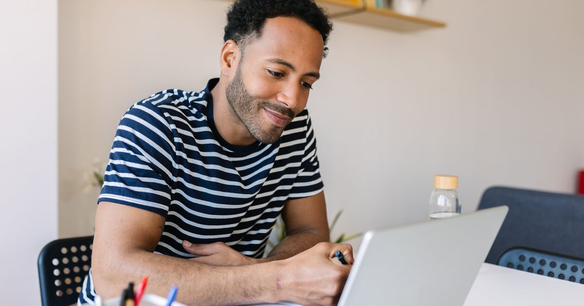 Read This If You Just Close Your Laptop Lid Instead Of Shutting Your Computer Down Every Day