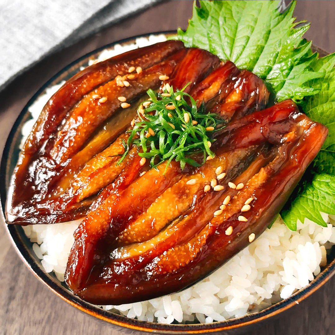 【なすだけでご飯5杯食べられそう】おかずはこれ一品で十分。気づいたらまた作りたくなる「とろけるなす丼」レシピ