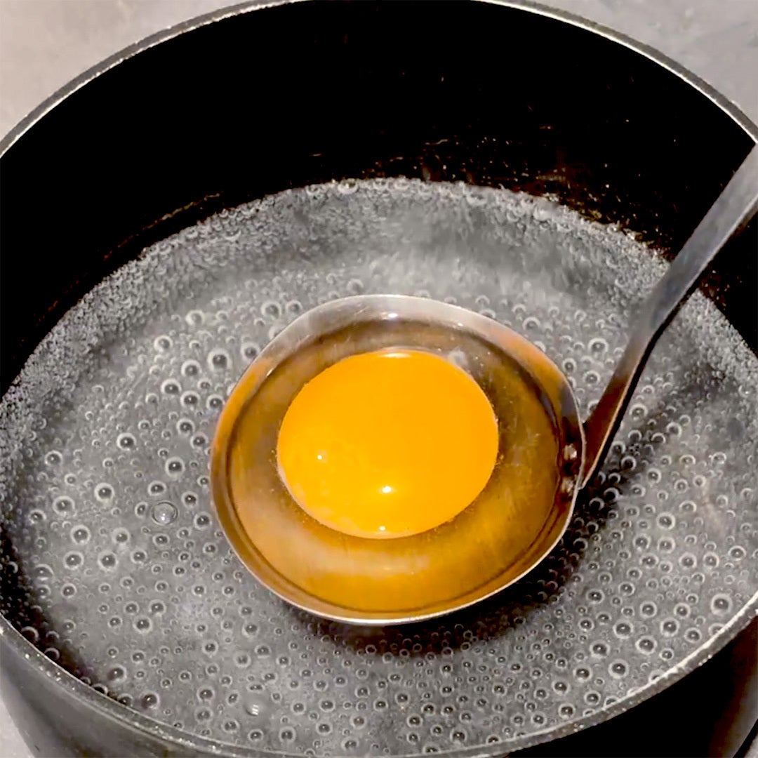 【卵1つでご飯10杯ぐらい食べられそう】味しみしみでとろうま。目玉焼きを超えた漬け卵のレシピ