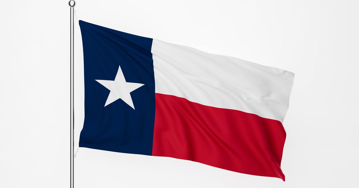 Small Plane Crashes In Texas, Killing All 5 On Board