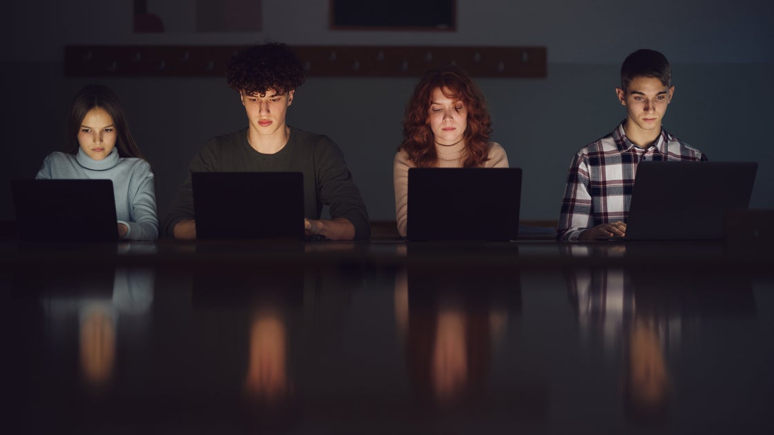 Here's What Education Experts REALLY Think About All the Screens in Schools