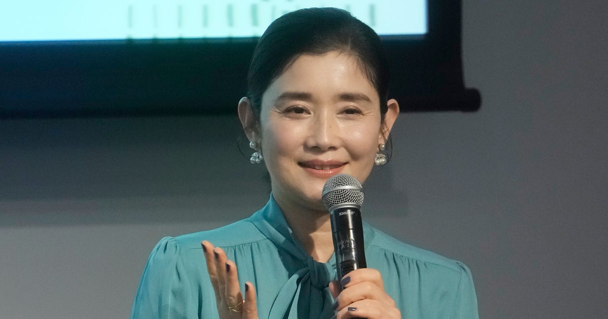 石田ひかり、常盤貴子とJR九州の“豪華観光列車”を満喫⇒念願の乗車に「一度乗ってみたかった」