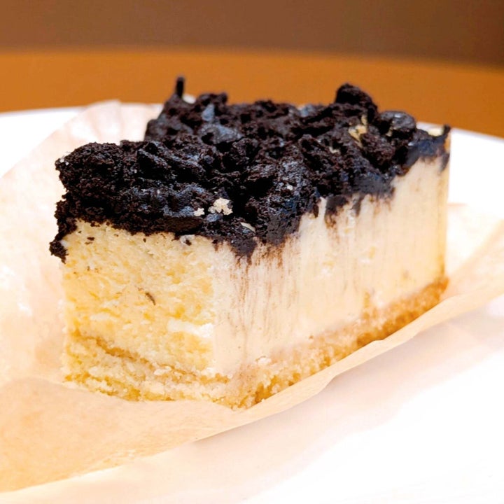 タリーズコーヒーの「クッキークリームチーズケーキ」