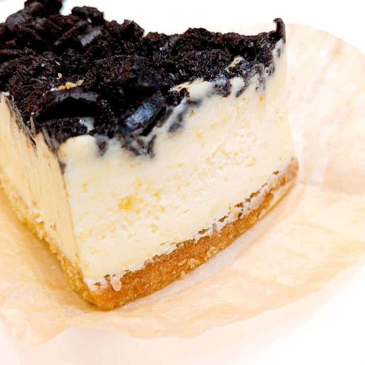 タリーズコーヒーの「クッキークリームチーズケーキ」