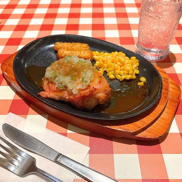 サイゼリヤの人気メニュー「若鶏のディアボラ風」