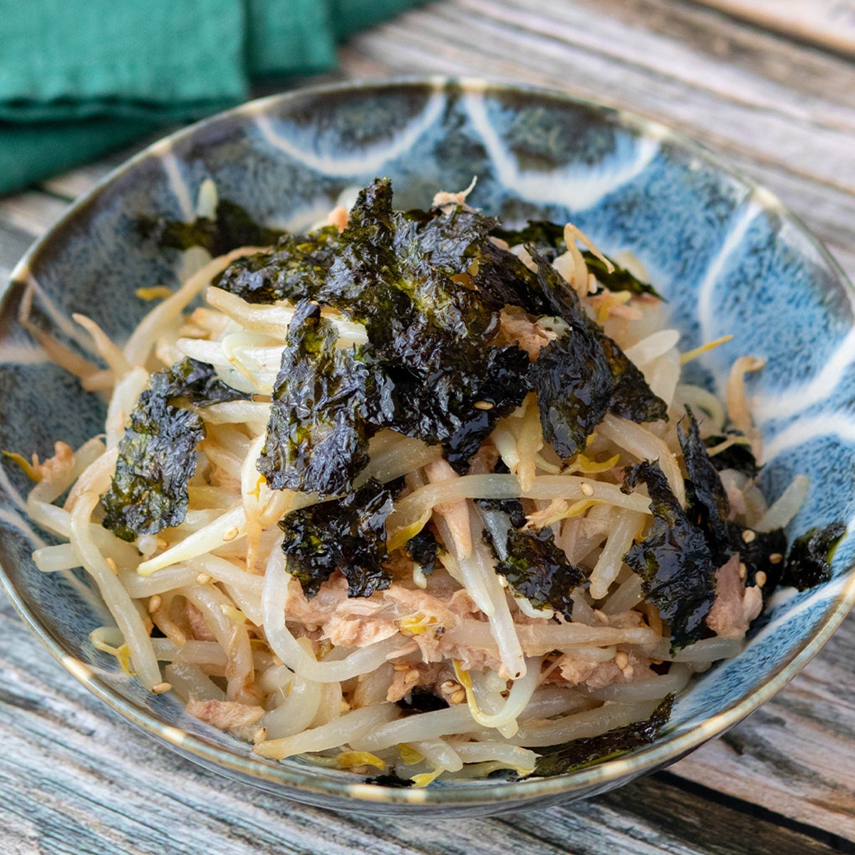 【ウチではもやしをこうやって食べてます】和えるだけ簡単「また作って」とリクエストが止まらない韓国のりマリネ