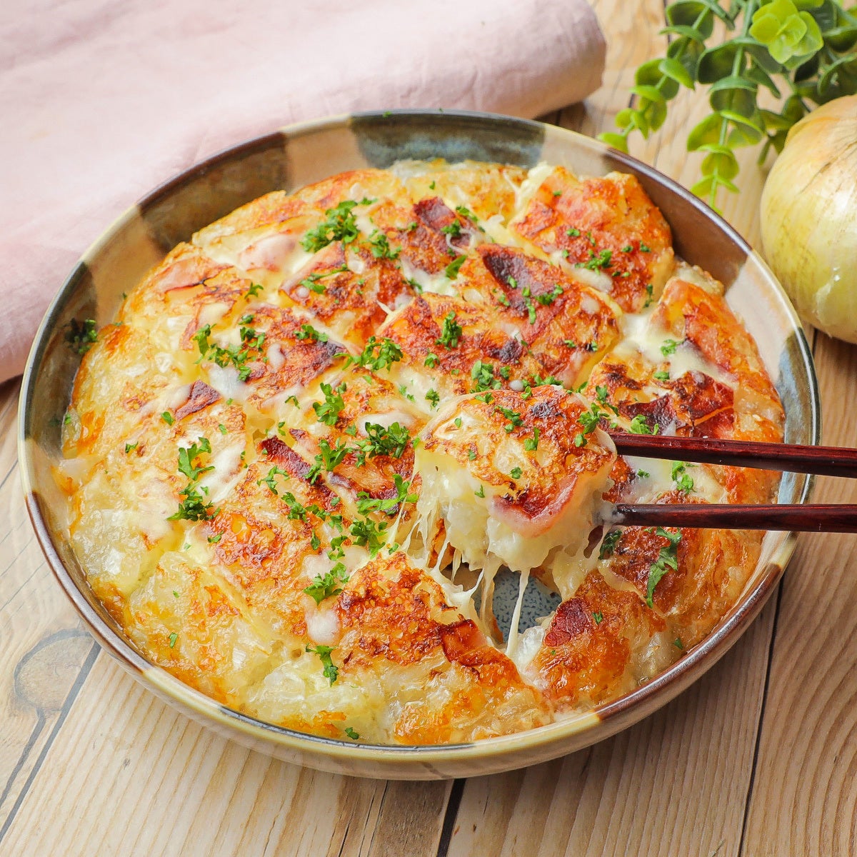 【新玉ねぎを切って焼くだけ】もう、3日連続食べてます！新玉ねぎが主役の絶品おかずレシピ4選