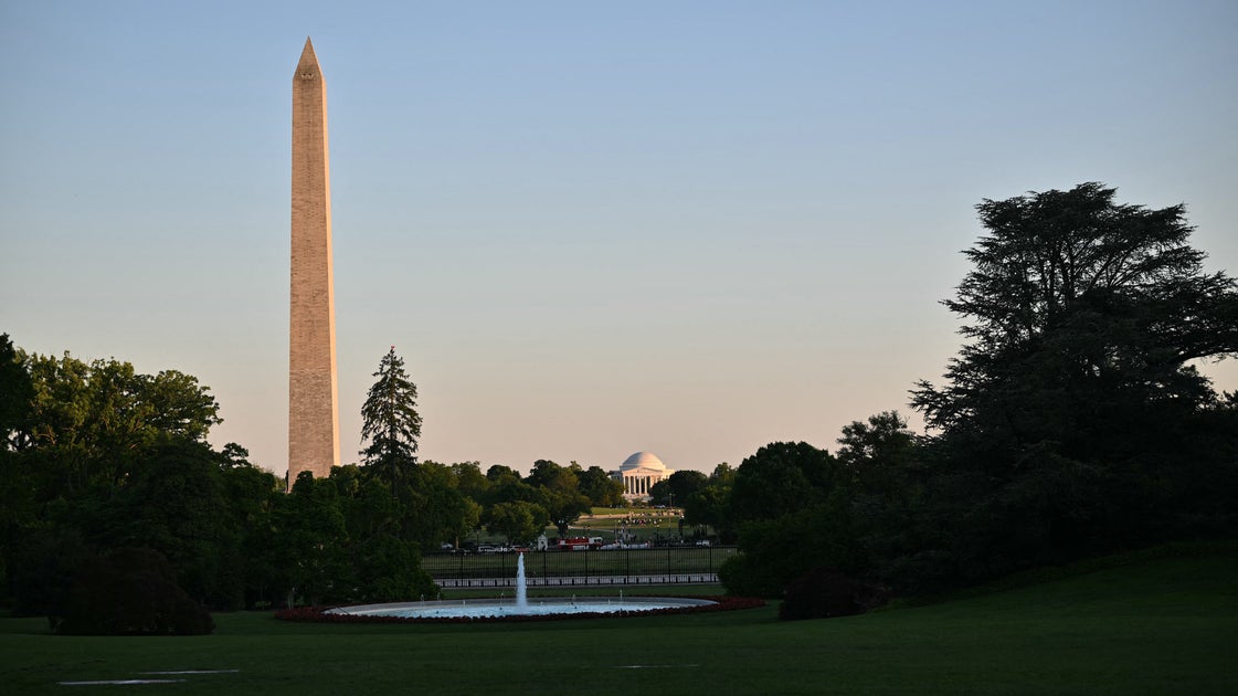 https://img.huffingtonpost.com/asset/69f8ffc318000086a0a392b0.jpg?ops=500_281,scalefit_1200_630