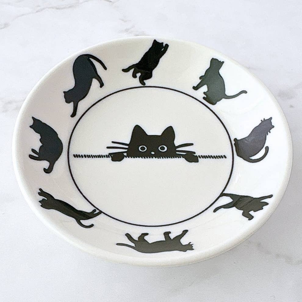 見てるだけで癒される！セリアで買った猫模様の「激かわ食器」3選
