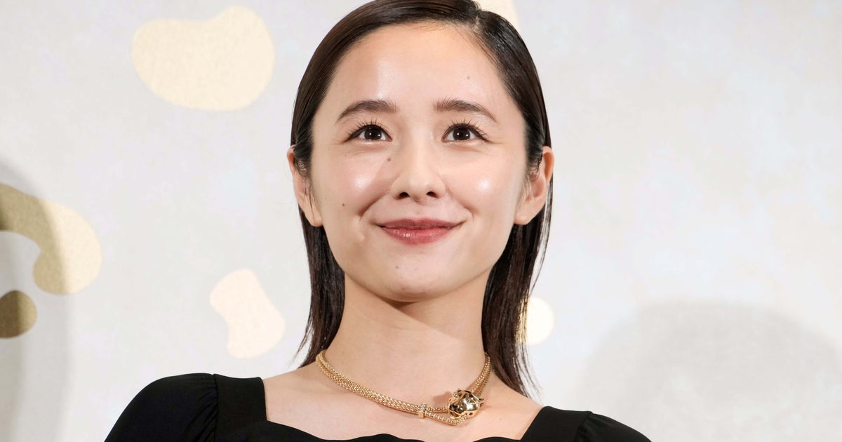 「ん？ 誰？」堀田真由の“人生初”の姿にSNSクギづけ「びっくり」「斬新すぎる」「魅惑的で素敵」