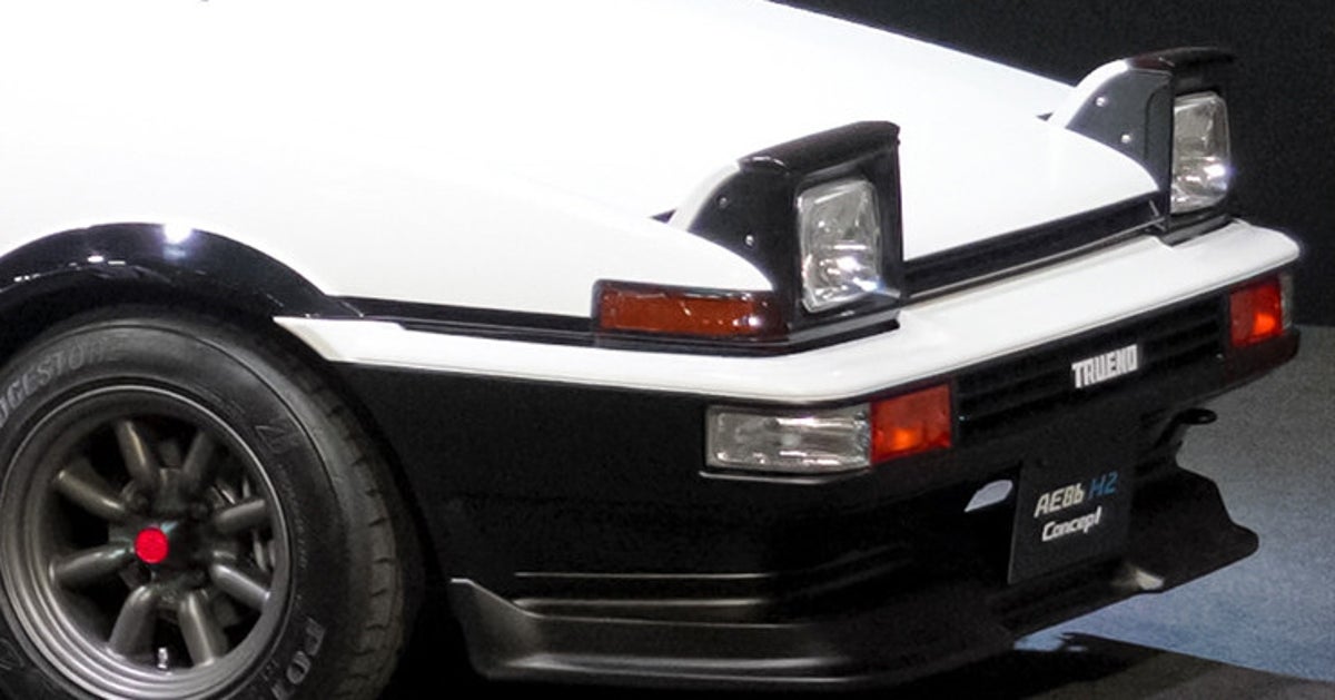 GG佐藤、愛車のトヨタ「AE86トレノ」を公開⇨漆黒ボディ＆リトラクタブルライトに「かっこ良すぎ」