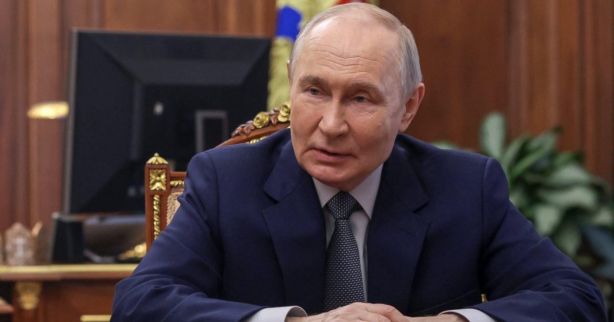 Kremlin Responds To Claims Putin Spent Weeks Hiding In An Underground ...