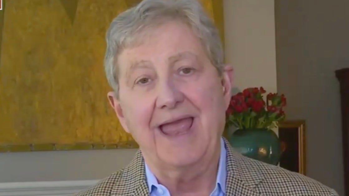 Image for GOP Senator Makes Weird Insinuation About Obama And Colbert: 'Get A Motel Room'