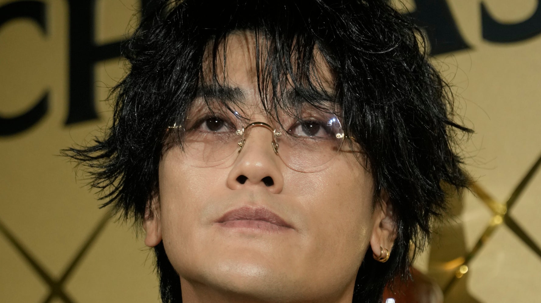 赤西仁、初公開した父の“若い頃のショット”がやんちゃすぎた 