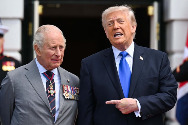 イギリスのチャールズ国王とアメリカのドナルド・トランプ大統領（＝2026年4月30日撮影）