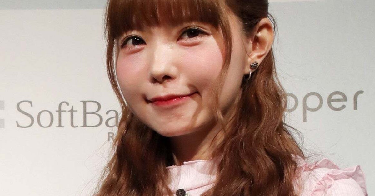 益若つばさ、18歳息子との2ショットを披露→「つばさちゃんに似てる」「すっかりおにいさん」と大反響