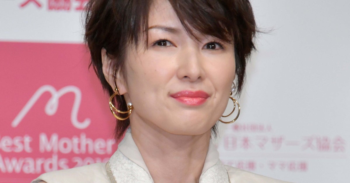 吉瀬美智子、9歳娘の「母の日」作品を披露→「達筆」「個性的」「味のある字」と話題に