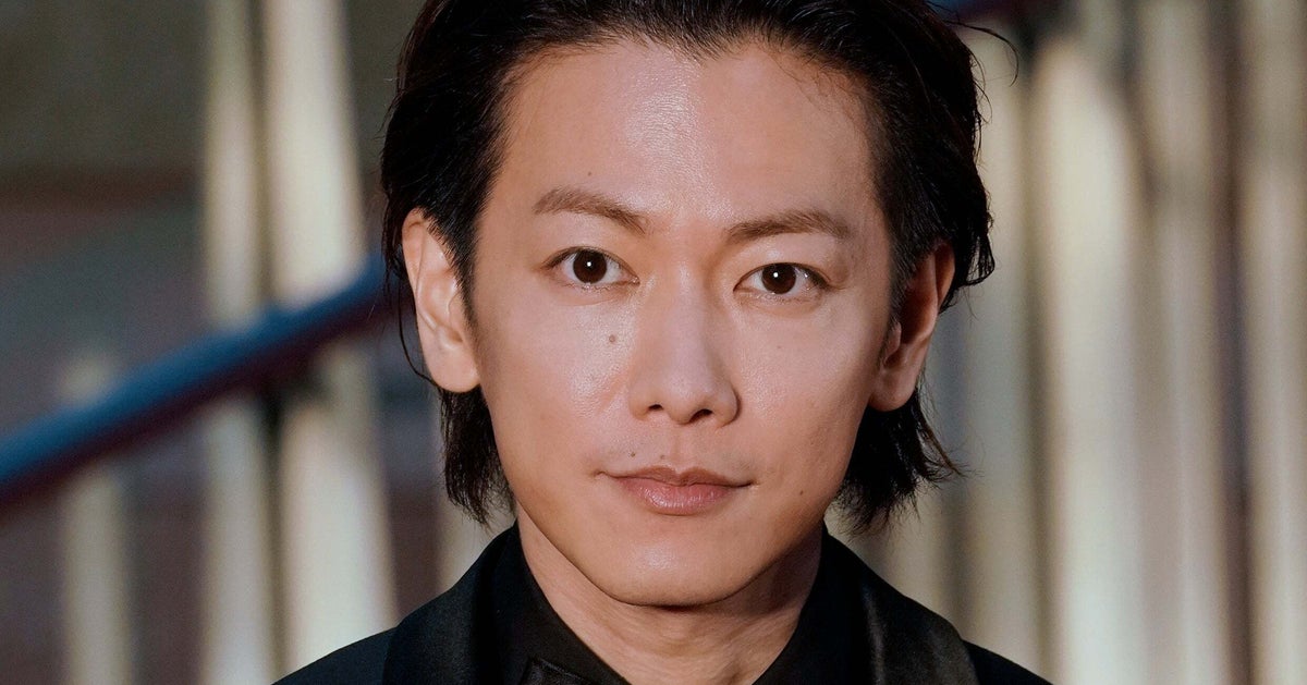 佐藤健「手も足も出ませんでした」超大物歌手との対決2ショットにSNS驚き「超レア」「姉弟みたい」