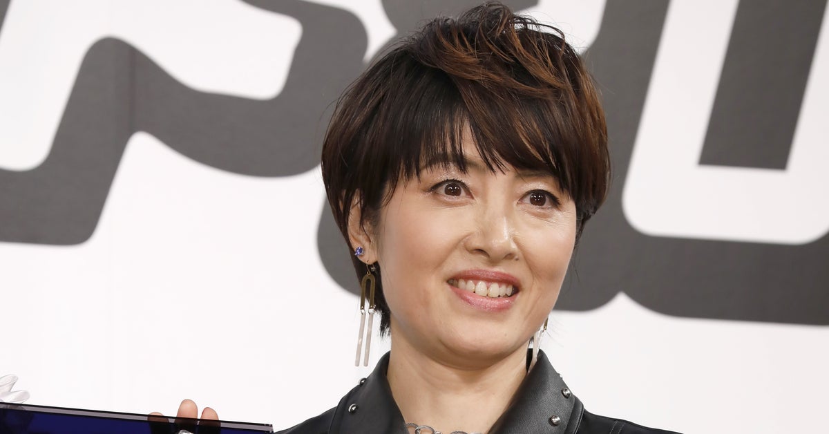 荻野目洋子の手作りリメイク衣装、ミシンの魅力を再発見