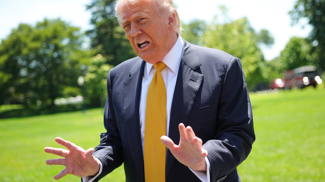 Trump Calls One Female Reporter 'Dumb' And Another 'Stupid' In A Matter Of Minutes
