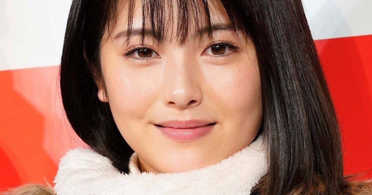 浜辺美波、旅行ショットを公開⇨「素敵！」「楽しそう」