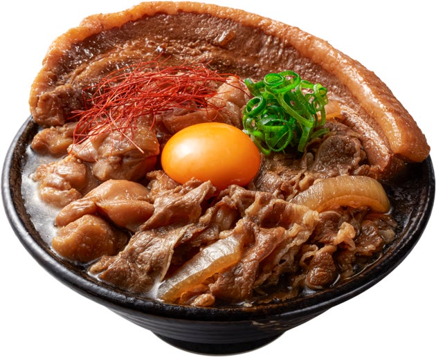 「三種の煮込み肉まみれうどん」
