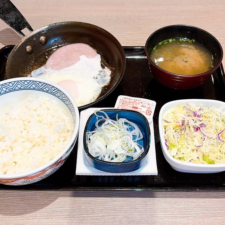 吉野家「ハムエッグ納豆定食」