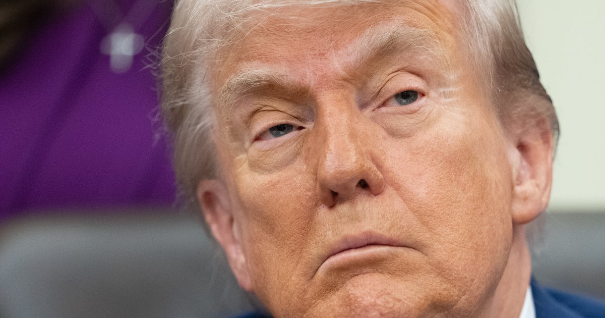 トランプの「居眠りしているような姿」をホワイトハウス擁護。「お前はバカ」と反論するも裏目に出る