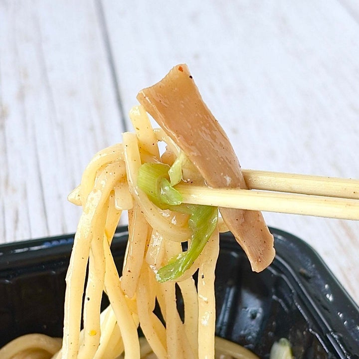 セブン-イレブン「7プレミアム 大盛り魚介豚骨まぜそば」