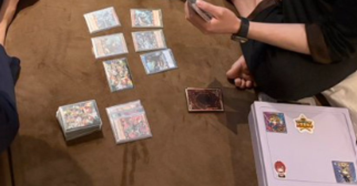 男性コスプレイヤー5人でお泊まり会⇨目覚めると広がるカオスな光景に「予想をはるかに超える展開」