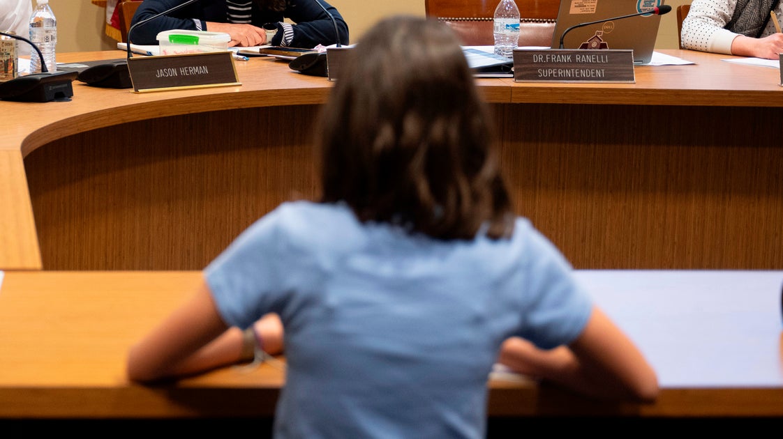 Parents Are Fighting To Opt Kids Out Of Using Screens In Schools: 'The ...