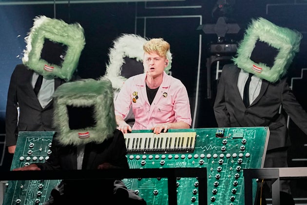 Look Mum No Computer performing in Vienna last week