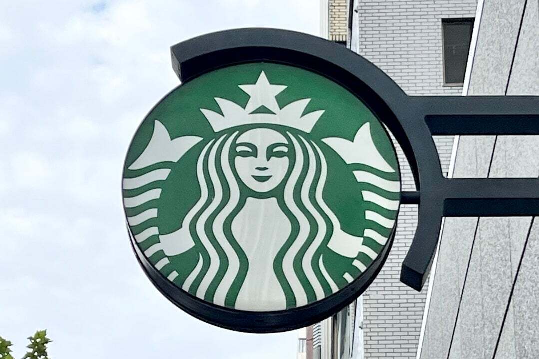 スタバの「540円濃厚チョコテリーヌ」にSNS絶賛。「都内のカフェと遜色ない」と噂の神クオリティ《実食レビュー》
