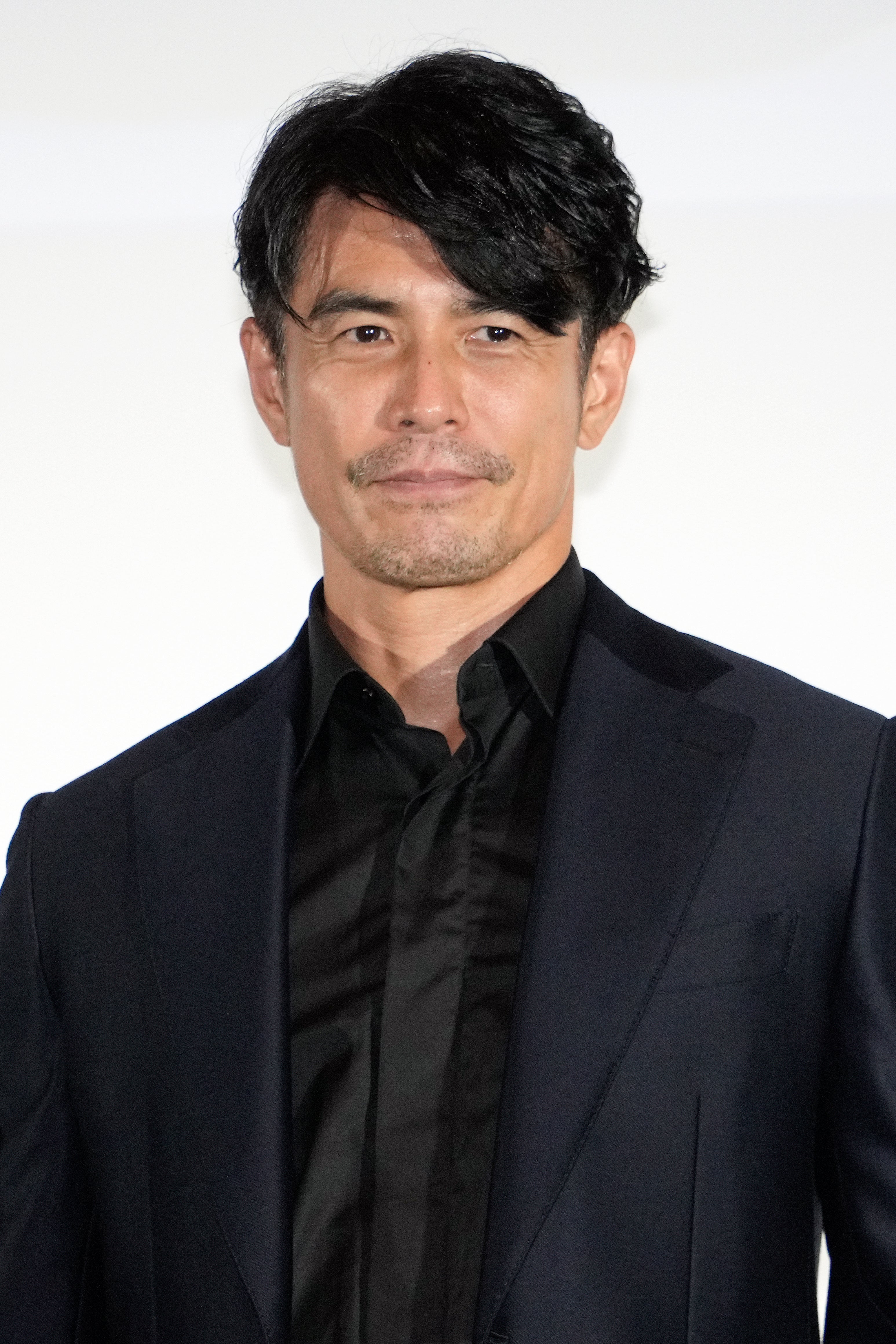 伊藤英明、コンビニのレジでの面白すぎる支払い方法にネット爆笑⇨「笑いすぎてしんどい」「店員さんうらやましい」