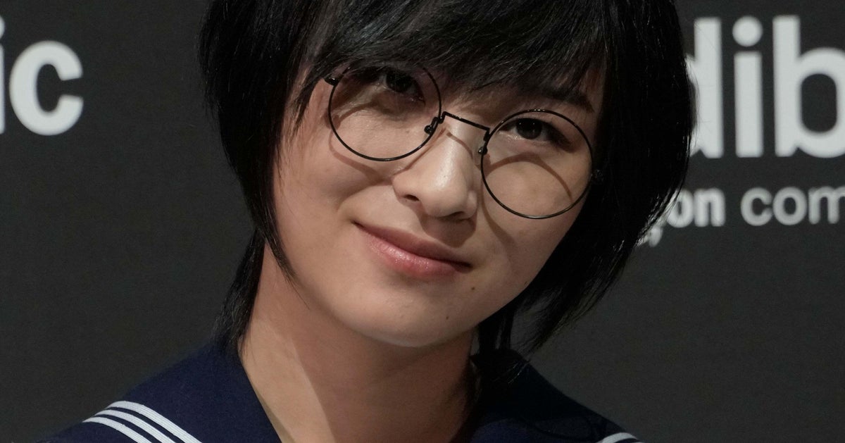 新しい学校のリーダーズ・SUZUKA、まさかの近影にSNSクギづけ「頭から木生えてる」「そんなサングラスあるんだ」