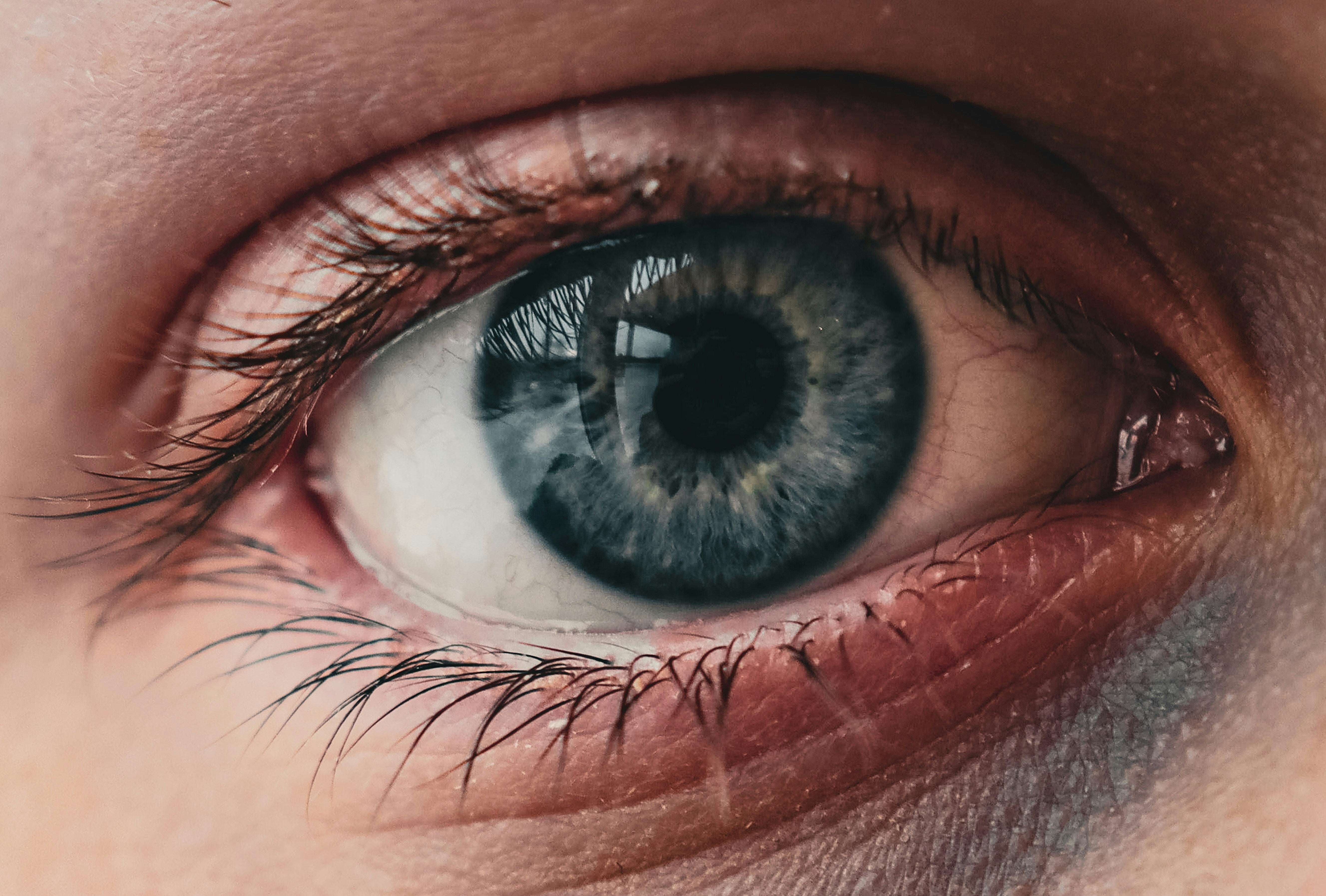 There's A Reason Why You Might See Patterns When You Close Your Eyes