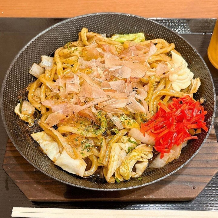 丸亀製麺「丸亀焼きうどん やみつきソース味」