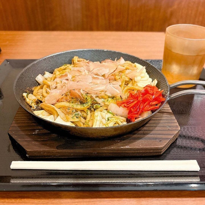 丸亀製麺「丸亀焼きうどん やみつきソース味」