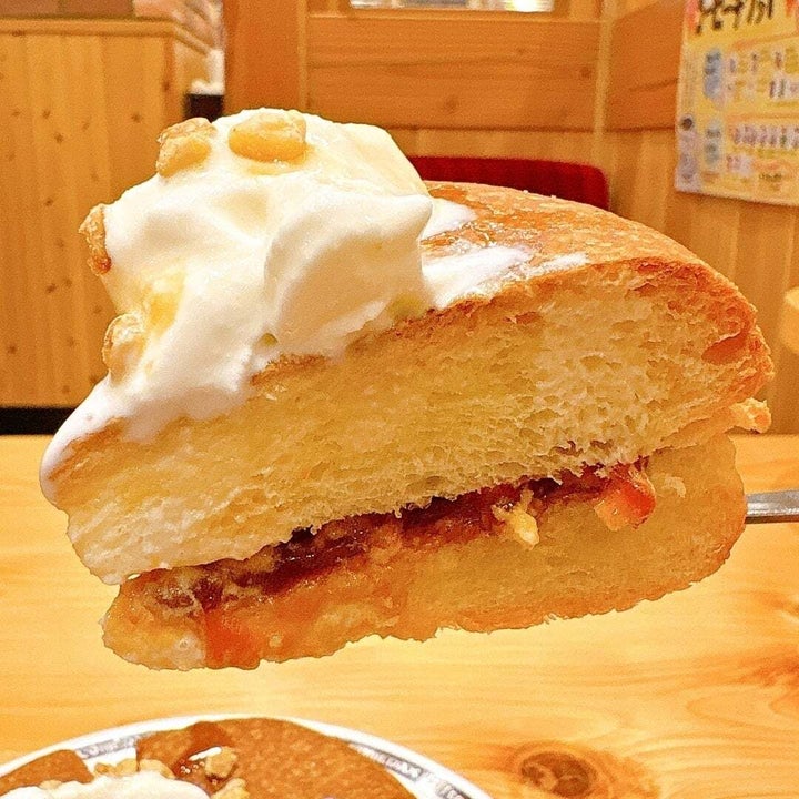 コメダ珈琲店「シロノワール クルミッ子」