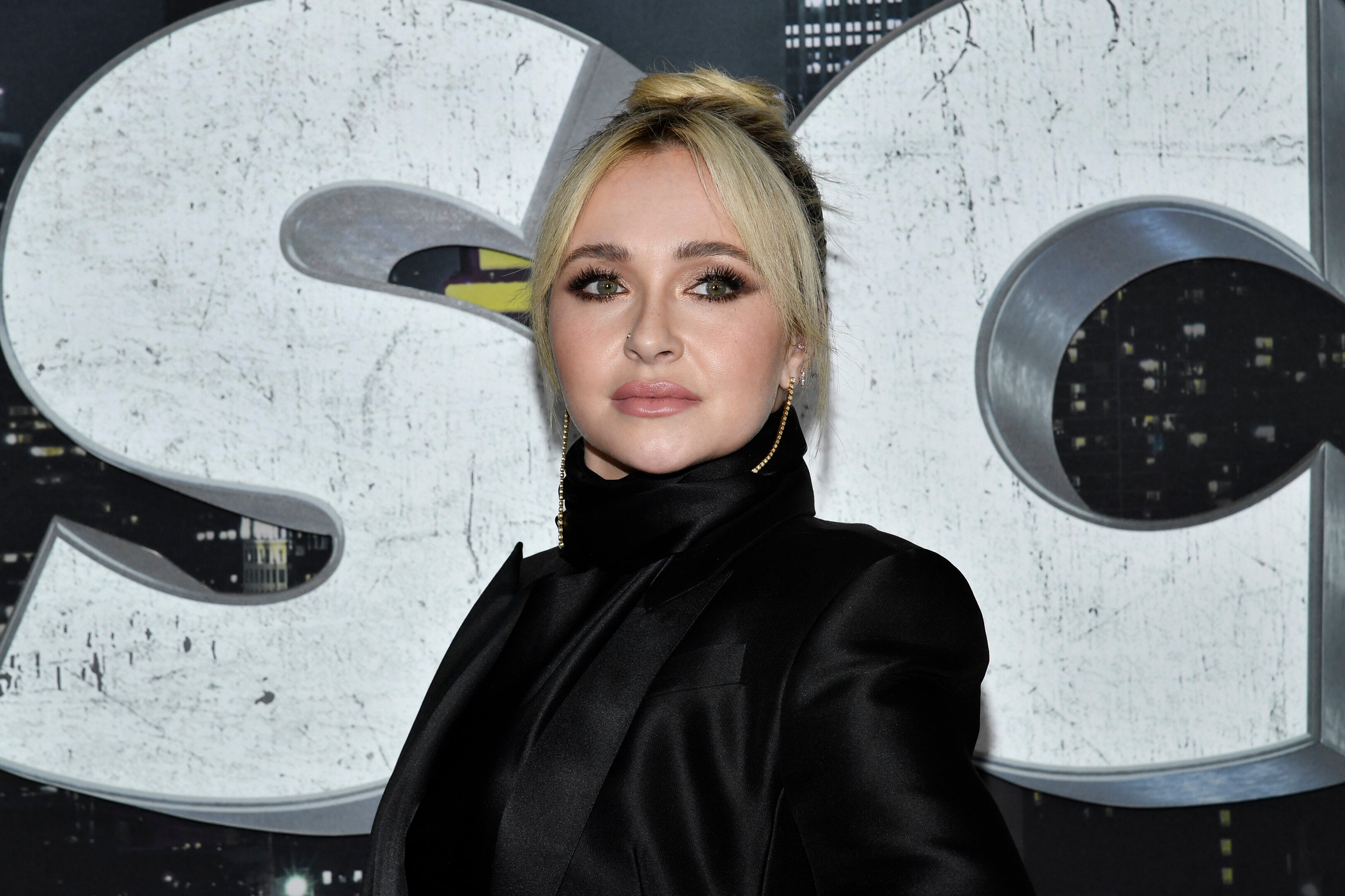 Hayden Panettiere Recalls Oscar Winner Pulling ‘Drunken’ Testicles ‘Joke’ On Her At Age 19