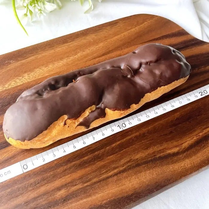 ローソン「クリームたっぷりエクレア」