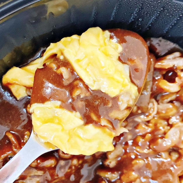 吉野家「肉だく牛オム黒カレー」
