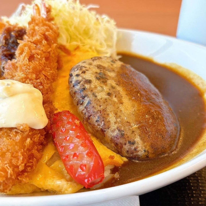 かつやの「揚げオムカレー」