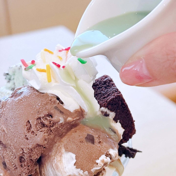 ココス「チョコミン党パフェ」