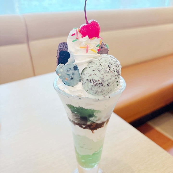 ココス「チョコミン党パフェ」