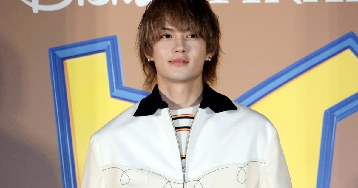 佐野勇斗、父と母の姿を公開→「こんなに素敵なご両親に愛されて…」と大反響