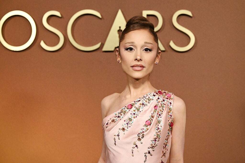 人気歌手アリアナ・グランデ、芸能界きっての仲良し兄とのプラベ写真⇒ “バッチリ決めた”お茶目な1枚に注目